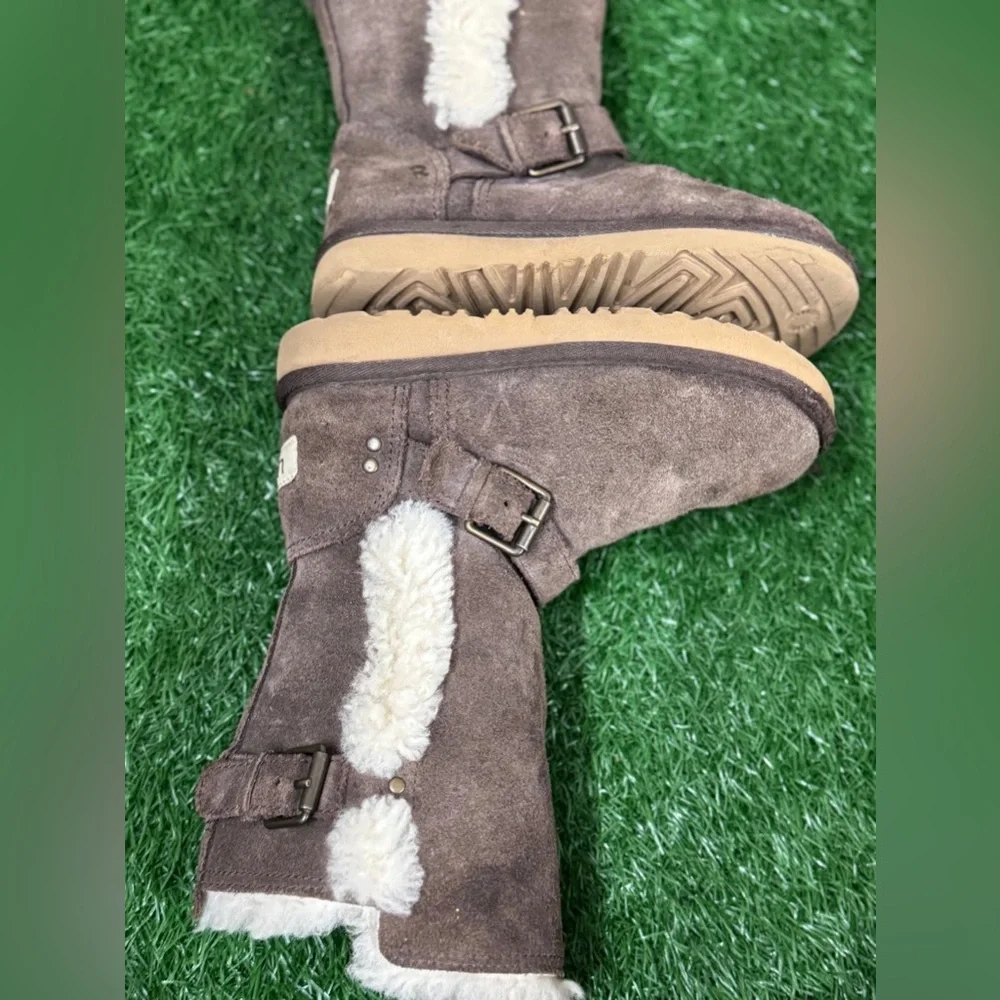 Ugg‎ Magda 1017352K Brown kids Water Resistant Boot Size 13